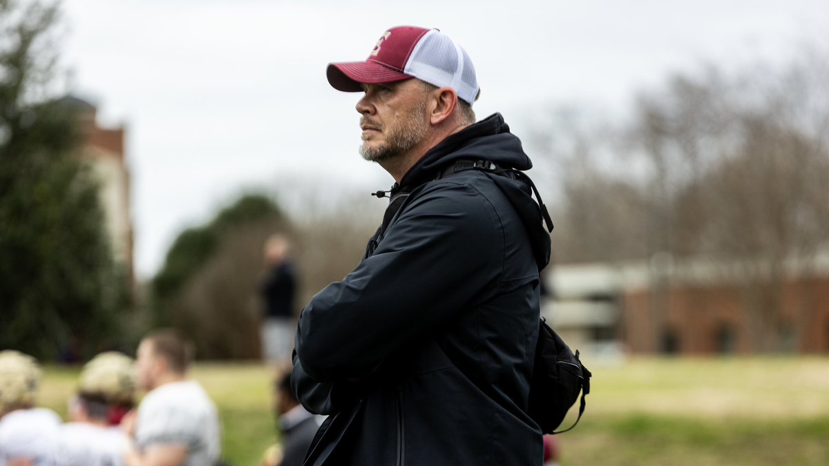 With National Athletic Training Month coming to a close, we want to take some time to recognize our athletic training staff, Jill, Kristin, Ben and Eric. Thank you for all you’ve done and continue to do for our guys! #AED