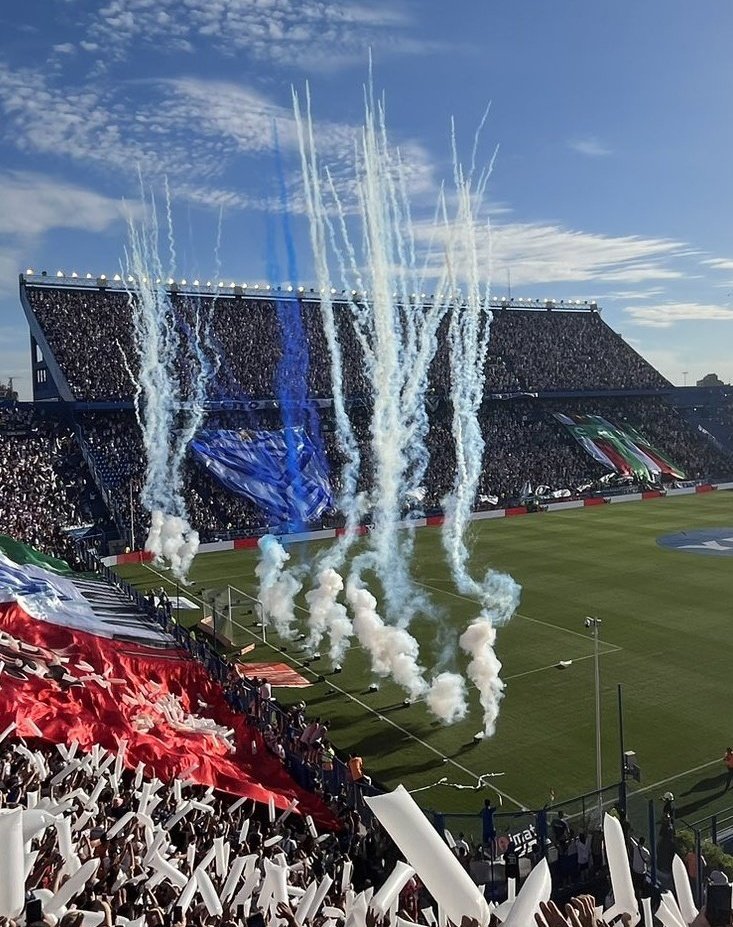 fedevelez82's tweet photo. Si, Si Te Va a Gustar lo explotada que va a estar la cancha el viernes 💙👏 https://t.co/59fV5Ow8Dc