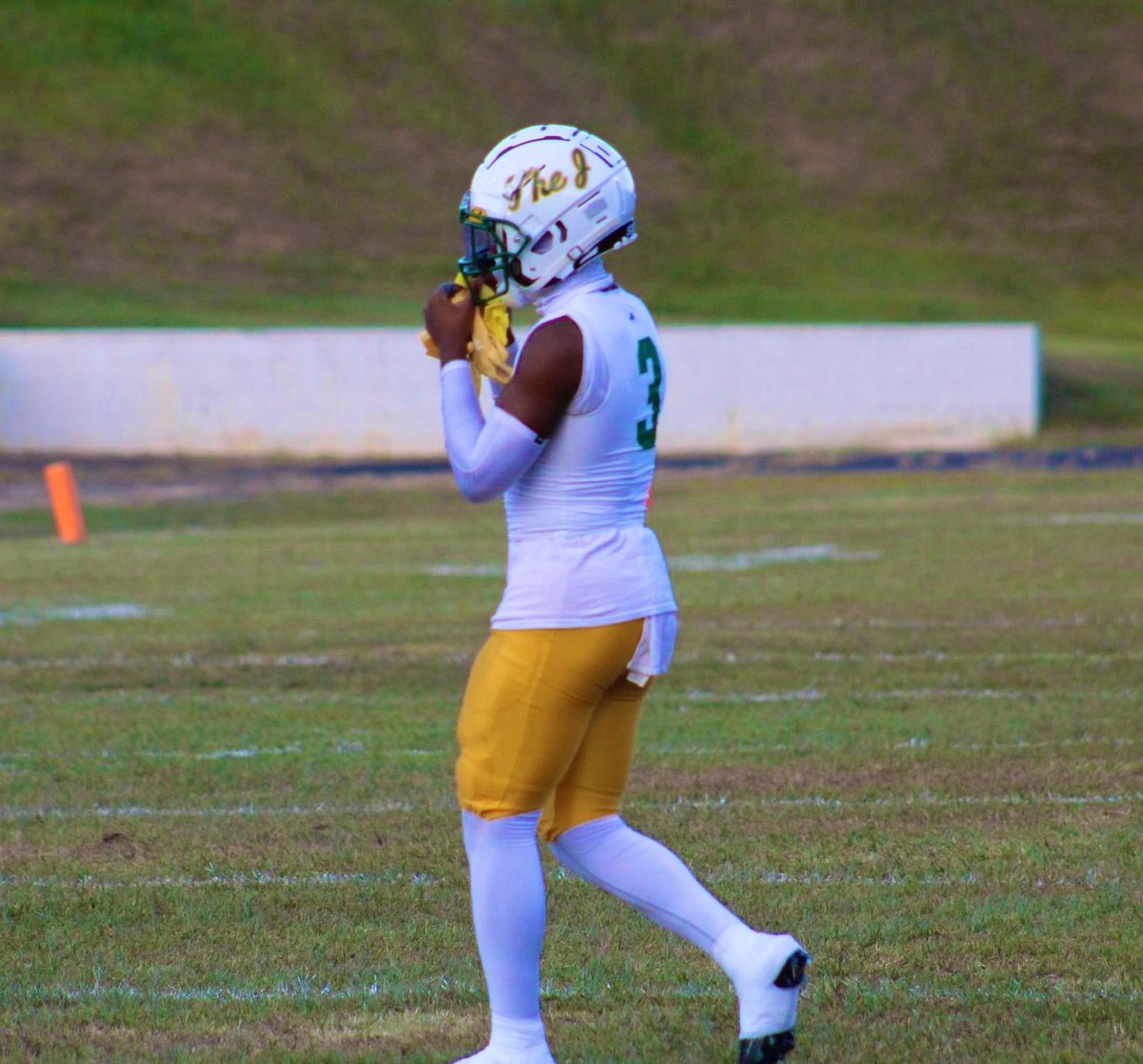 Caleb Pearson (@calebpearson_3) on Twitter photo Still looking for a home! <a href="/GoTigers_FB/">Benedict College Football</a> <a href="/CAJ_Football/">C. A. Johnson Football</a>
<a href="/ScottyLDean93/">Scotty</a> @RivalsWardlaw <a href="/mrs_vfrierson/">Mrs. V</a> <a href="/CoachHolmes5/">Coach Paul Holmes</a> Still looking for a home! <a href="/GoTigers_FB/">Benedict College Football</a> <a href="/CAJ_Football/">C. A. Johnson Football</a>
<a href="/ScottyLDean93/">Scotty</a> @RivalsWardlaw <a href="/mrs_vfrierson/">Mrs. V</a> <a href="/CoachHolmes5/">Coach Paul Holmes</a>