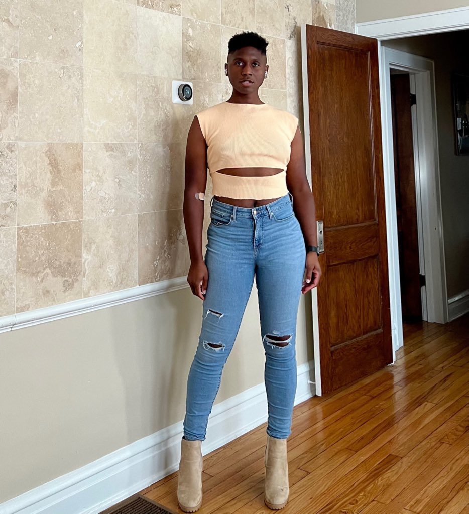 Is this what a woman looks like? <a href="/deontewelton/">Deonté Welton</a> wraps up Women’s History Month and celebrates #TransDayOfVisibility 🏳️‍⚧️ with a new essay questioning the liminal spaces of trans womanhood. Read it for free on our Patreon and support <a href="/RiverFurnace/">River Furnace</a>

🔗 patreon.com/posts/is-this-…
