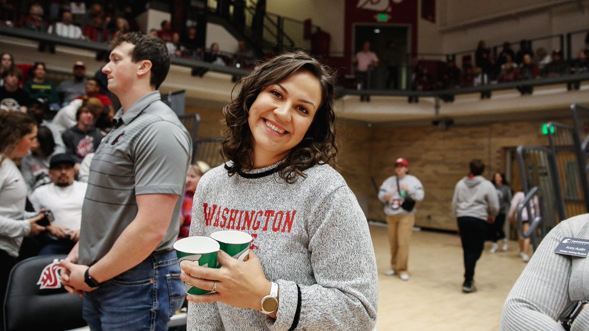 Saying goodbye to National Athletic Training Month with a special s/o & thank you to the best in the 🏐 biz, Missy Florine! Huge thank you to Missy and her team for the work they put in for our team year-round. 👏 #GoCougs #CVE #NationalAthleticTrainingMonth