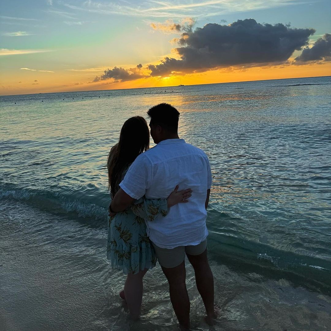 ¡Celebra el amor con un toque tropical en #Cozumel! Disfruta de una experiencia única en nuestras playas de ensueño y naveguen juntos hacia las puestas de sol, en un romántico velero ¡Vive momentos que marcarán tu historia de amor para siempre! 📷 IG luan.le23 @GoCaribeMex