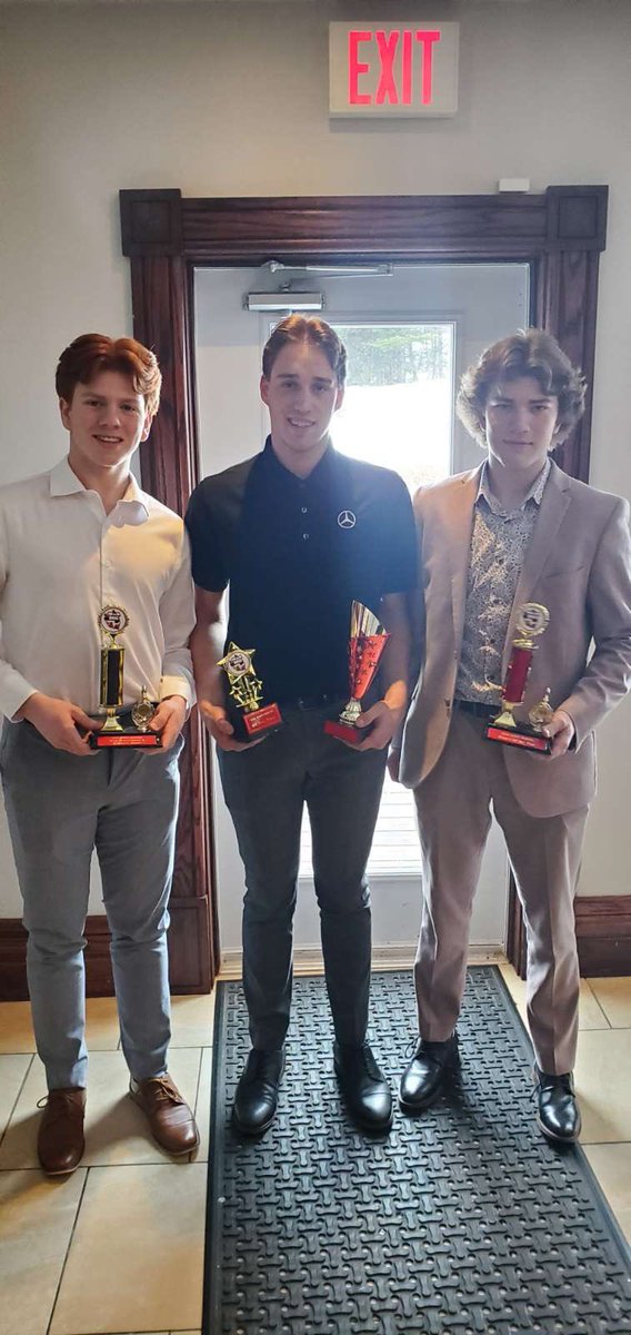 Congratulations to these 3 gentlemen on receiving awards at this year’s 2023-24 BMO DMHL High School Hockey League. Jacob McDonald ( Most Gentlemanly and Effective ), Brendan Ryan ( Defenceman of the Year and 1st Team All Star ), Blake Maloney ( Rookie of the year) <a href="/skhmavericks/">St Kevin's High</a>