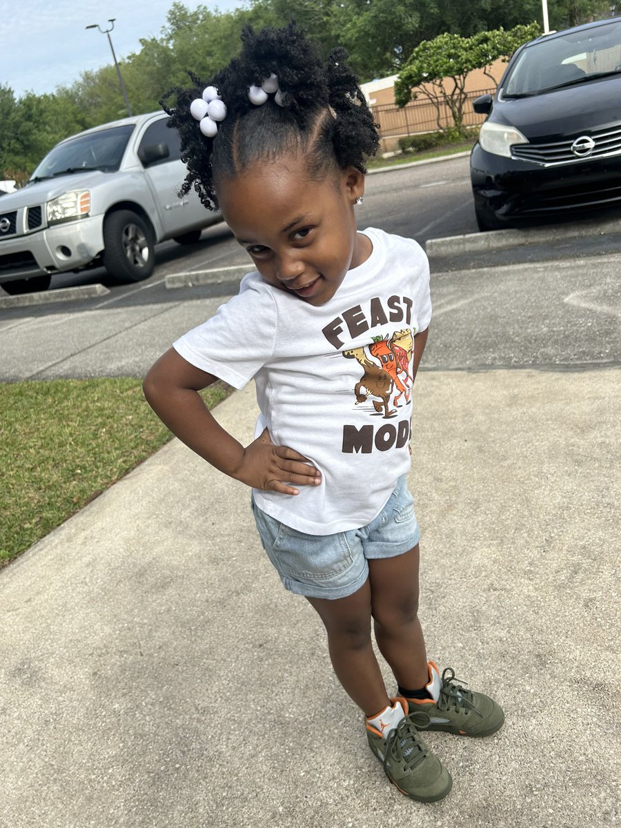 ohhthatsSkyee's tweet image. my LoLo Bugg #weekenddump ❤️