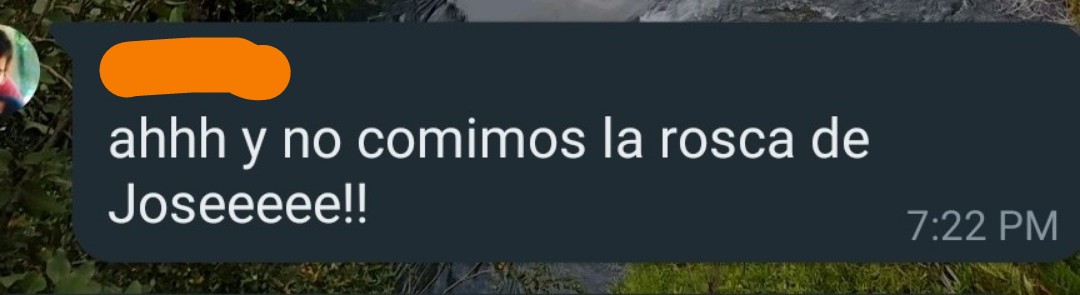 Imposible ser serio en el grupo de la familia en epocas Pascueras