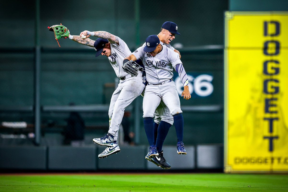 Yankees's tweet photo. 4 down. 

#RepBX https://t.co/kObvyXn5fB
