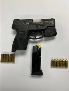 While everyone is enjoying a nice long Easter weekend our @TPS43Div officers are hard at work keeping your communities safe from #gun toting #criminals. Another gun seized early this morning by our Major Crime Unit. Our #1 priority is to get these illegal guns off our streets.