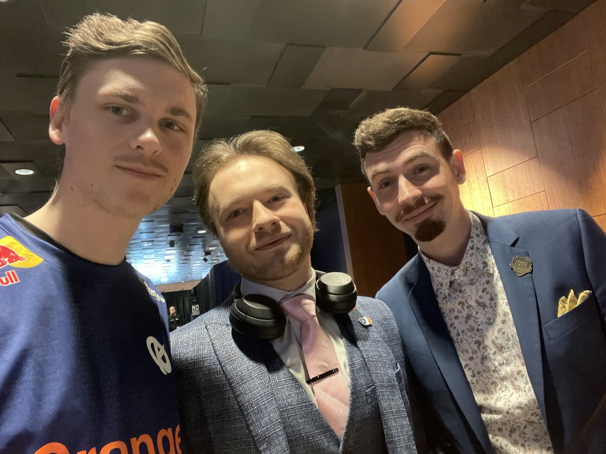 Några av mina största förebilder. Sjukt att våra vägar korsats <a href="/LawlerTV/">Adam Thornton</a> <a href="/CallumTheShogun/">Shogun</a> <a href="/Liefx/">Brody Moore</a> Love you all &lt;3