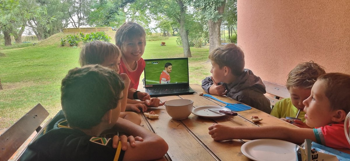 oreillysanti's tweet photo. Watching @GAAGO from Argentina!  Vamos @SanIsidroGAA!! https://t.co/VQsHIOauKR