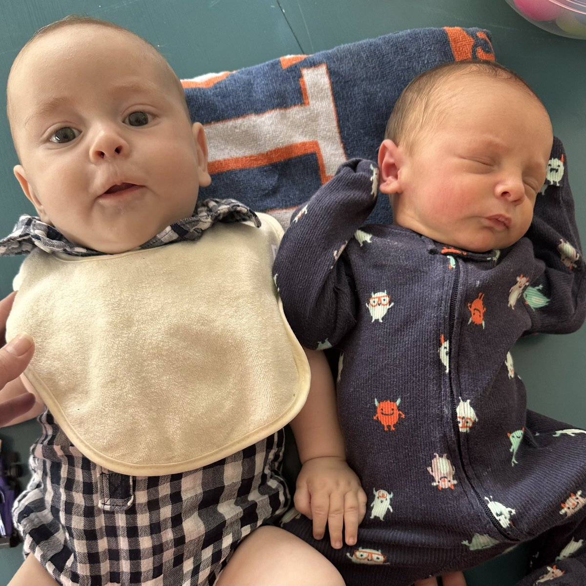 dainnatx's tweet photo. My daughters love me so much they named their babies Ezekiel &amp; Elliott❤️
After my favorite RB @EzekielElliott who I believe only belongs playing for the @dallascowboys team. https://t.co/rbjKFvCu59
