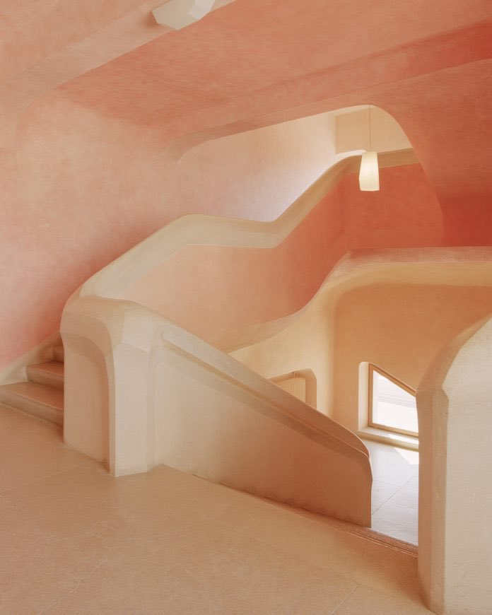 sighswoon's tweet image. Rudolf Steiner’s Goetheanum awaits you