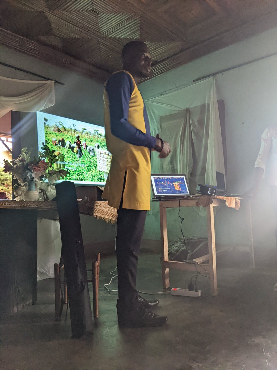 DrSmithBarryBe1's tweet photo. Rural communities are the bread basket of cities.. but the agriculture they practice is not sustainable. And in so doing we took the initiative to train this market gardeners on Sustainable agriculture. https://t.co/2WOfF2R4mC