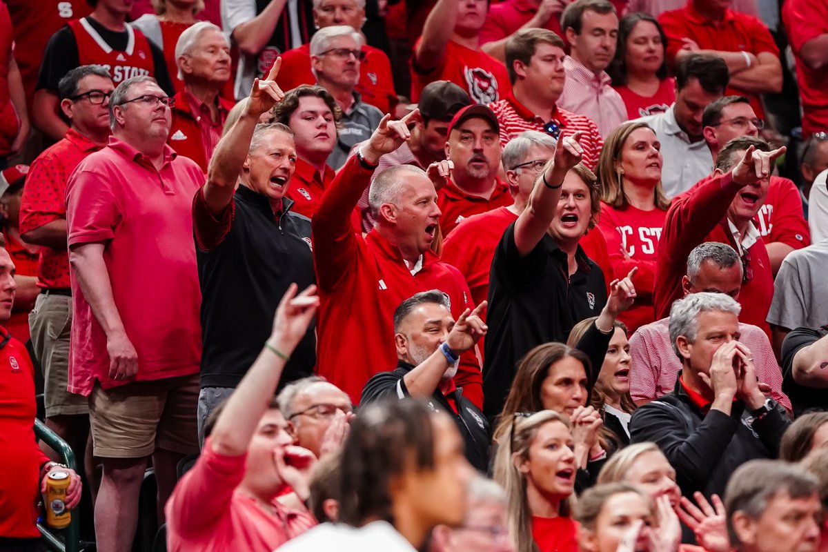 Supporting @PackMensBball in Dallas! #StrengthInThePack