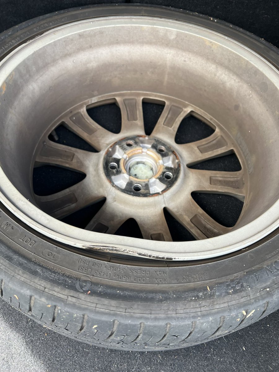 💙💛 Alan 💙💛 tweet media