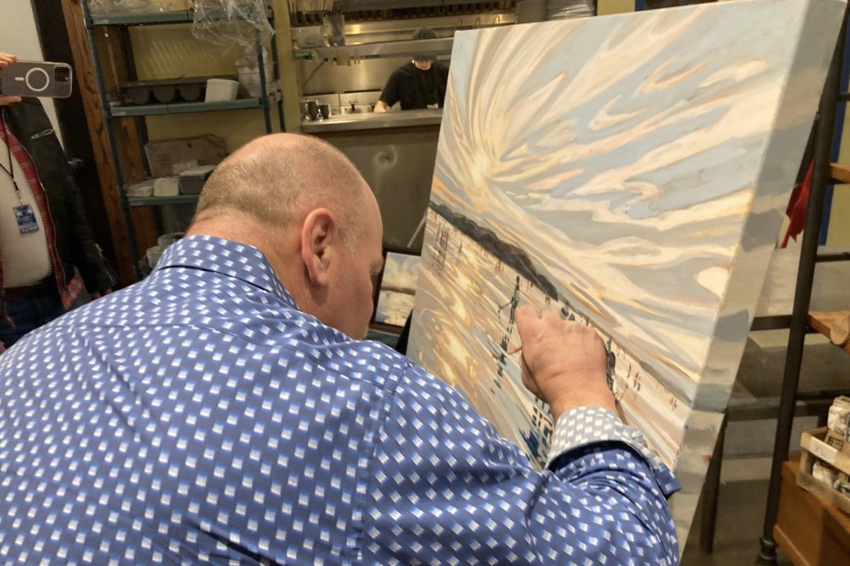 ClubWps's tweet photo. 🌟 Exciting Raffle Alert! 🌟
🎨 1st: An Original Jessica Vergeer Painting 🏒
Experience the breathtaking vista of the Big Sound, a masterpiece by the talented Jessica Vergeer &amp; legends of the Toronto Maple Leafs Alumni.
🏆 2nd/3rd: TMLA Jerseys
https://t.co/LdYkzymYBe https://t.co/0sK2NRHpAy