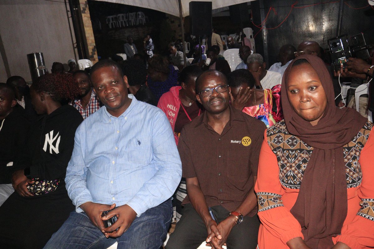 Tonight at SALAAMA KYAMULA, we went to condole with the family of the late JOSEPHYN a relative to comrade ACHILEO KIVUMBI. We met with Mr. Ntambaazi the widower, the mother of the late among other mourners. The mass was led by father Bwanika. May her soul rest in peace.