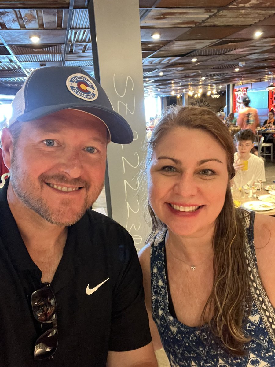 AYoungUmp's tweet image. Here we are on a cruise today #3years