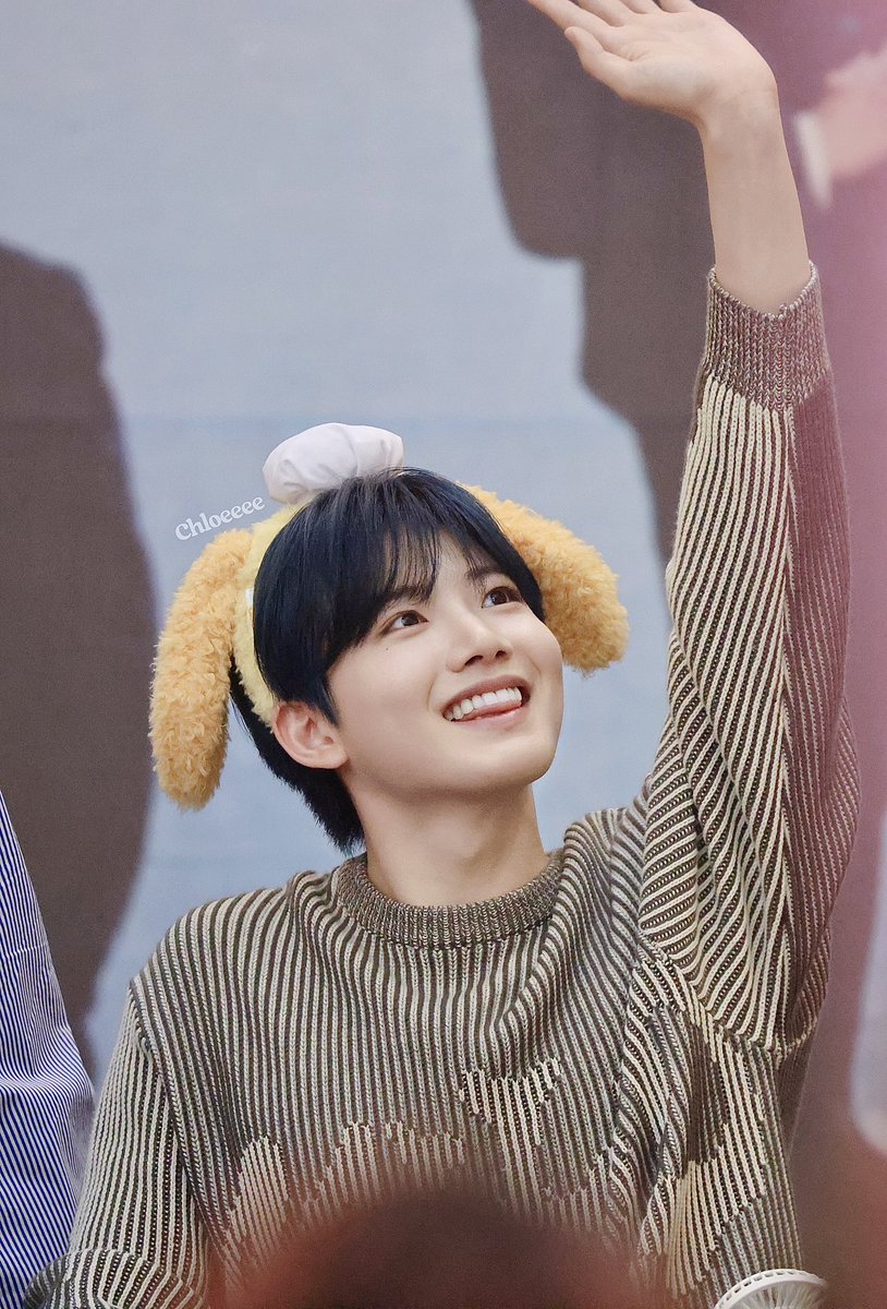 Chloeeeeeni's tweet photo. ψ(｀∇´)ψ

#AprilFoolsDay #TREASURE #트레저 
#JUNKYU #준규 #ジュンギュ https://t.co/mCcTpRSr9T