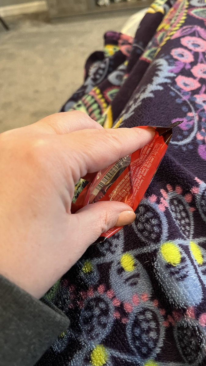 jmh2453's tweet photo. @ZitnersCandy  getting ready to give my family some Peanut Butter Eggs and I have a bag with sealed empty individual bags!  #wecandobetter https://t.co/2UjU9RTwRC