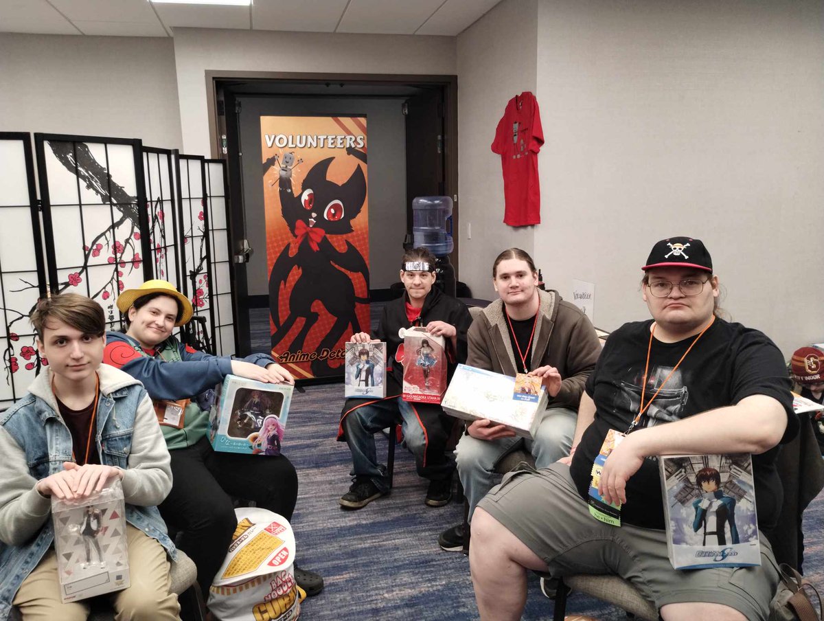 Thank you to all our super star Volunteers and Raffle Prize winners! They donated over 20 hours each and helped us out all over the convention space