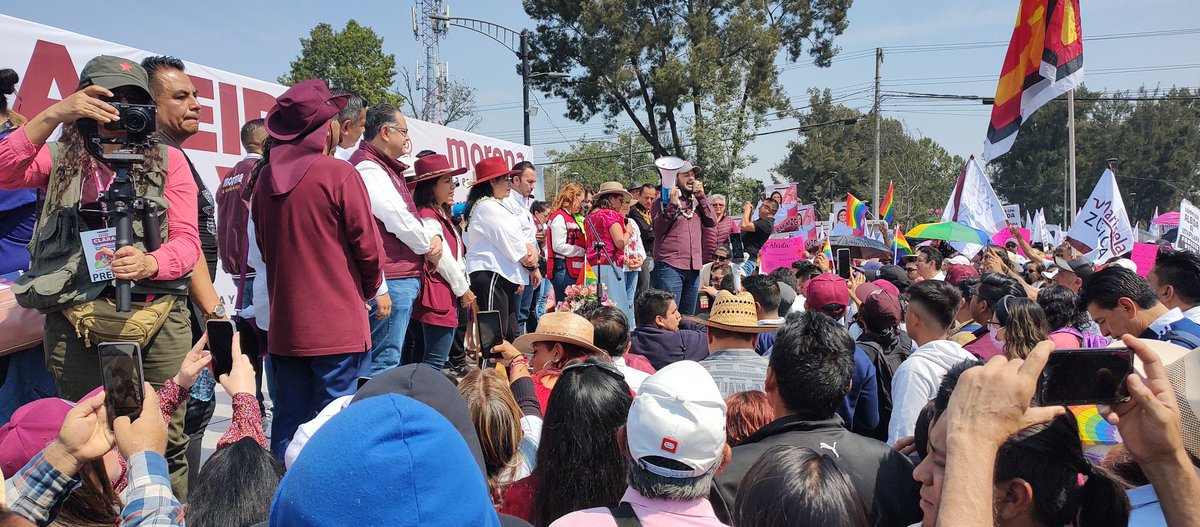 hivan_ramirez's tweet photo. En el arranque de Campaña de nuestra Candidata @ALEIDAALAVEZ en @Alc_Iztapalapa prevaleció el cierre de filas y la unidad de todas y todos los candidatos de @MorenaCiudadMex además  de mandar todo el apoyo y respaldo a la Dra @Claudiashein y @ClaraBrugadaM Enhorabuena! #4T https://t.co/UZW1kKg1pB