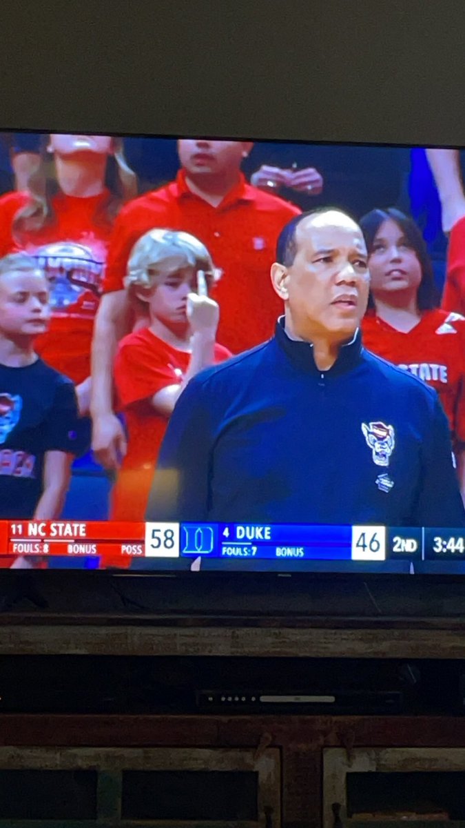 This kid didn’t like the refs call apparently…🤣