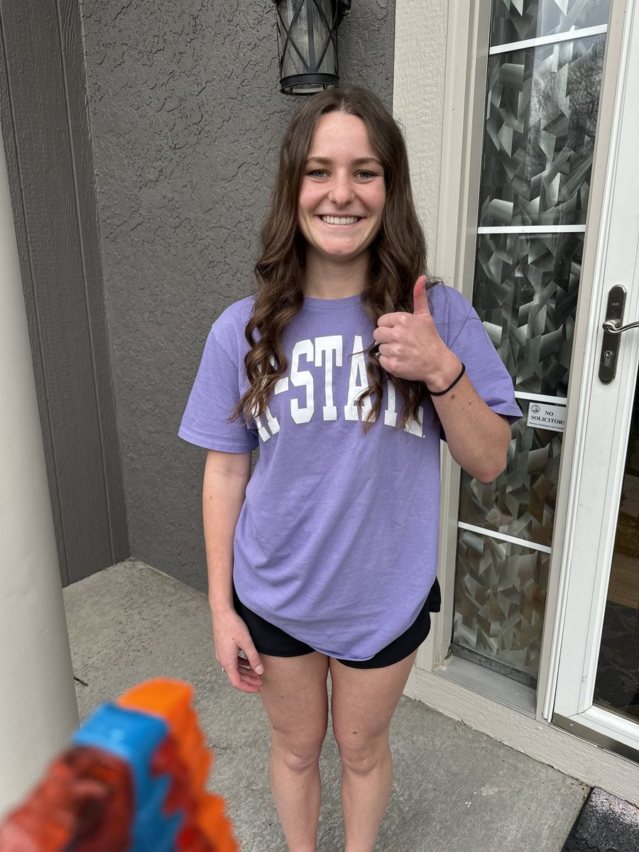 Ellie was assassinated outside her house at 6:26