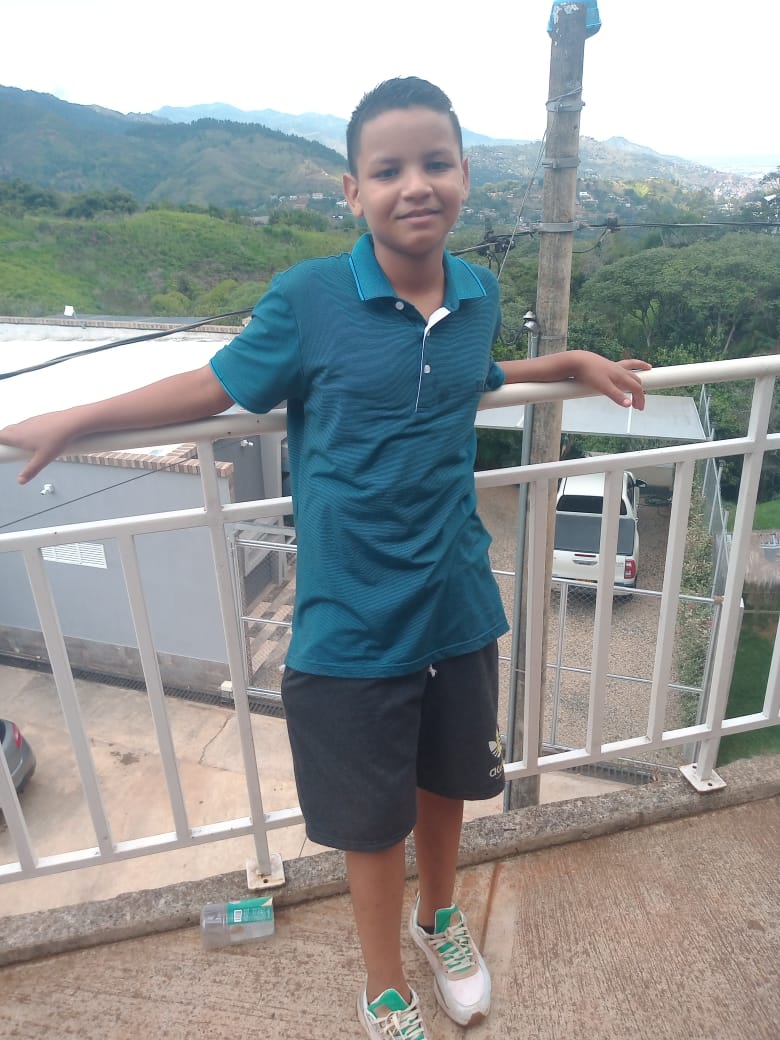 Caracol_Cali's tweet image. Servicio social. El niño Samuel Gregorio Herrera Muñoz, de 12 años, salió de su casa en Cali hace días y no ha regresado. Cualquier información contactar con su madre Elena Herrera Muñoz al 3184682877.