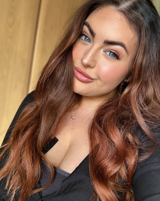 Hello April 🌷 https://t.co/4PeDuXtqQ4<a href="/tag/newprofilepic"class="tags"><span>#newprofilepic</span></a>