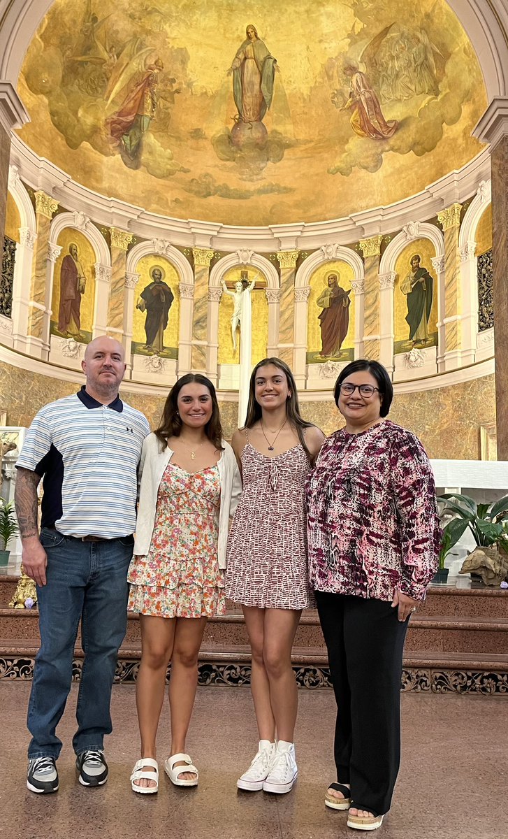 E_7018's tweet photo. Jesus has risen 🙏🏽 Great day at @smwc Love you Annika see you soon https://t.co/wwjzGDDVgQ