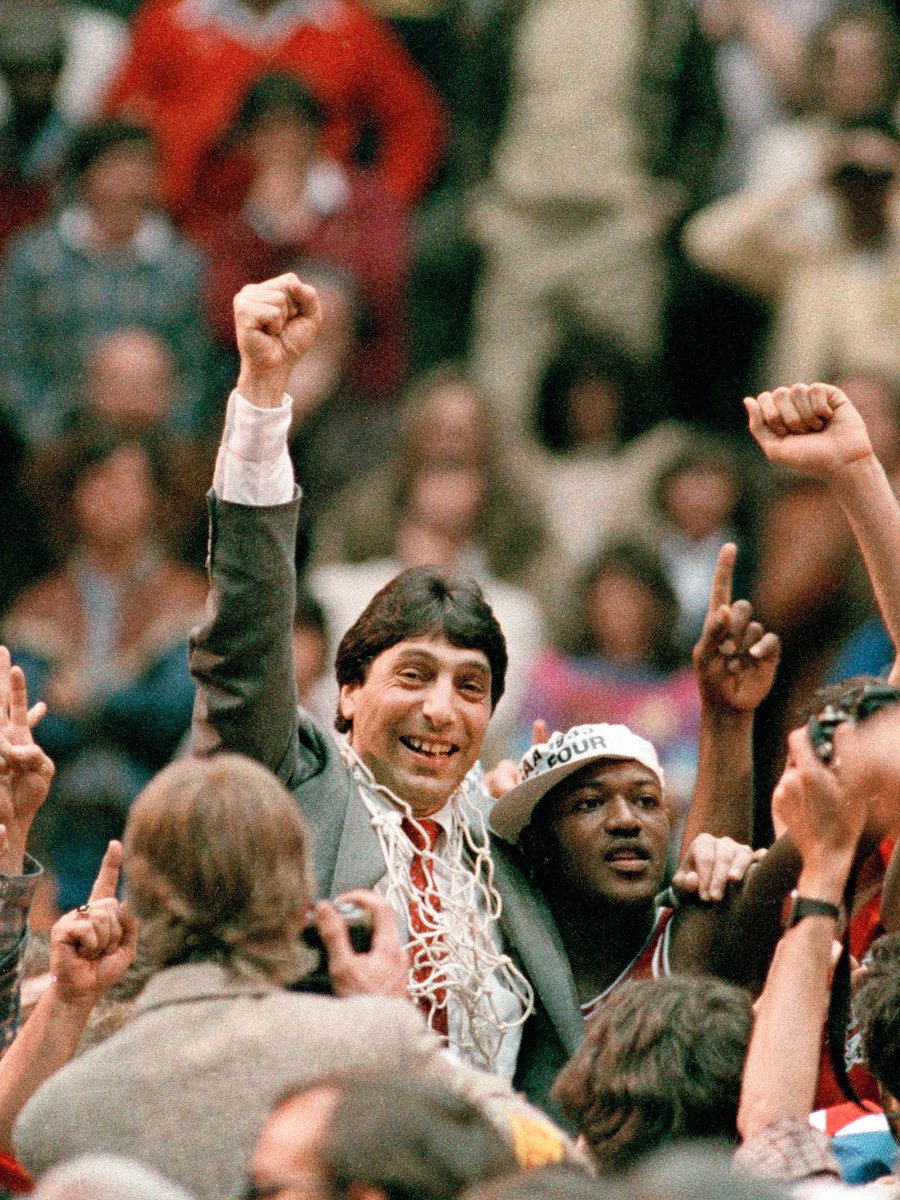 JeremiahMiller0's tweet photo. You know Jimmy V is smiling down from heaven right now. https://t.co/72n3ZXYqKN