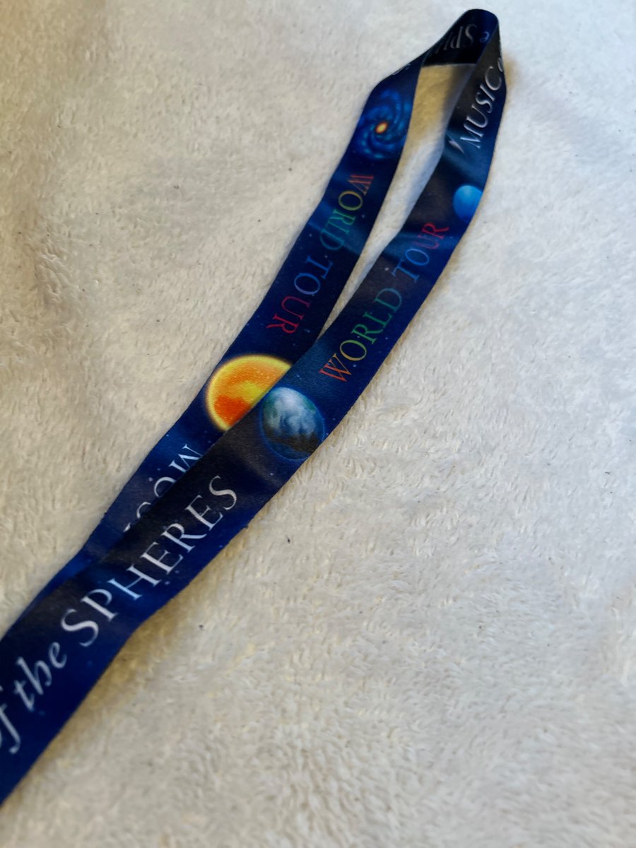 cold_player42's tweet photo. Obsessed with my new lanyard 😍 https://t.co/83Yu8sEZlL