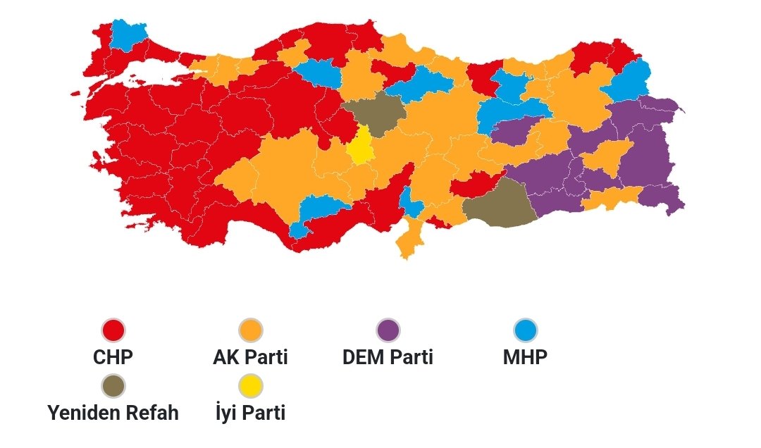 adimkamal's tweet image. Görmeyen akpli kalmasın. Fena yenildiniz 😂 Evet Adıyaman&apos;da bile yenildiniz evet 😂 Evet belediye meclislerini de kaybettiniz. Topal ördek yok artık karşınızda 🇹🇷 En azından belediyelerde milletin parasını çalmayacaksınız 🖕🏿