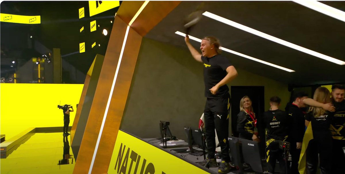 GGBreakingPoint's tweet photo. After 5+ years, Aleksib is finally a Major Champion on CS2. 

Who's the COD player equivalent? https://t.co/QKFHNEmud1