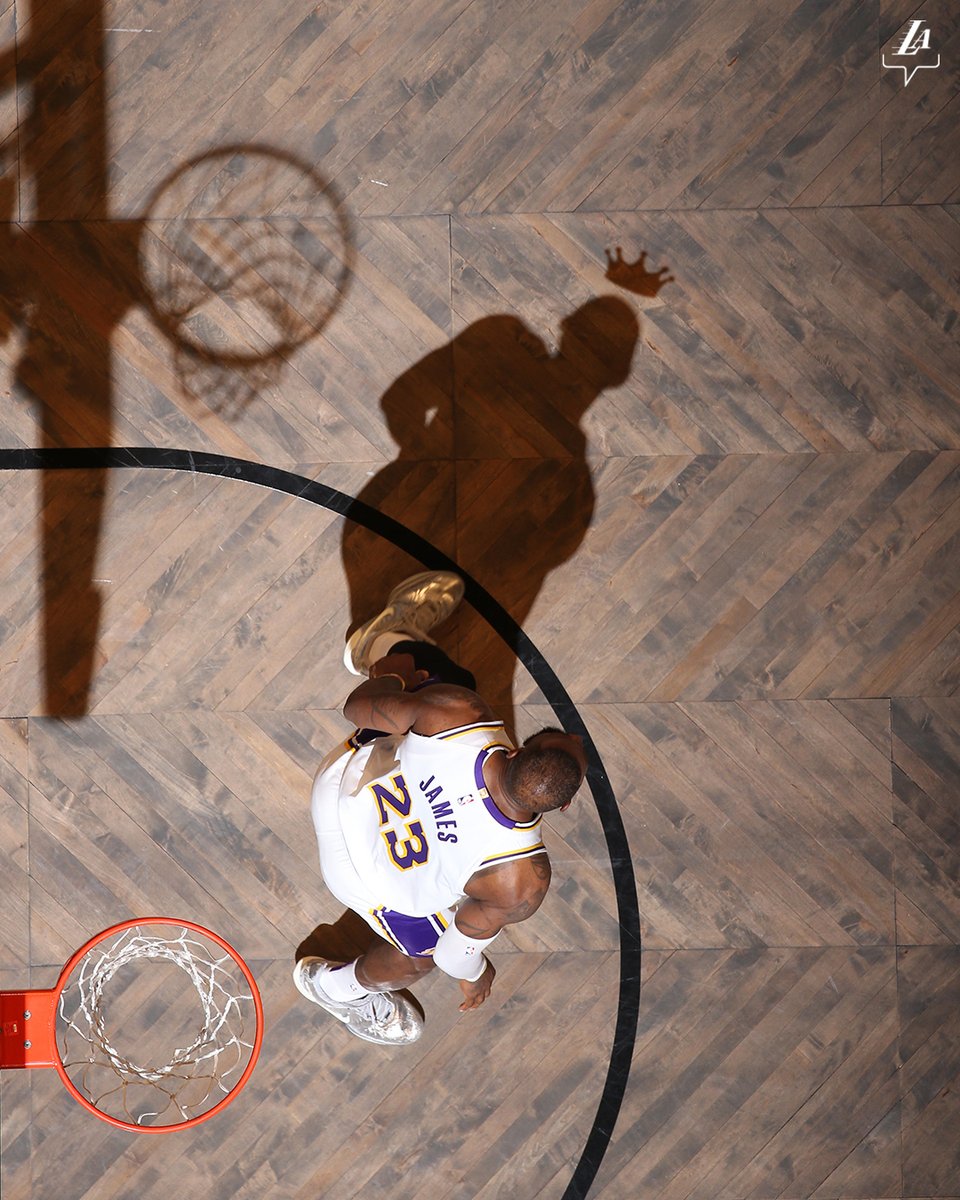 NBAdabad's tweet photo. Pô...

Sensacional.

📸: @Lakers https://t.co/f58yOLubrN