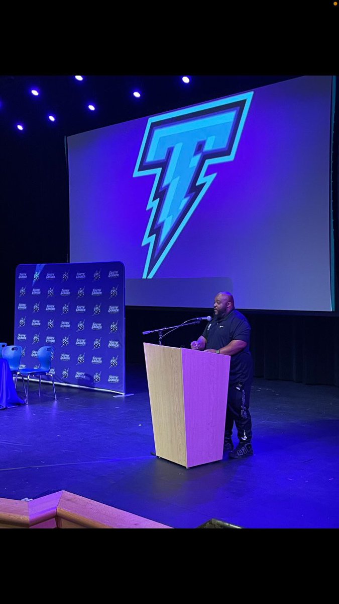 _CoachGreene_'s tweet image. 1 year ago I was selected to lead this amazing program at @SouthGarnerHS . I’m forever grateful to @SouthGarnerAD and @ThePrincipalFai for finding me worthy of the position. I’m excited about where our program and school community is headed. #Year2Loading #TitanUp8228