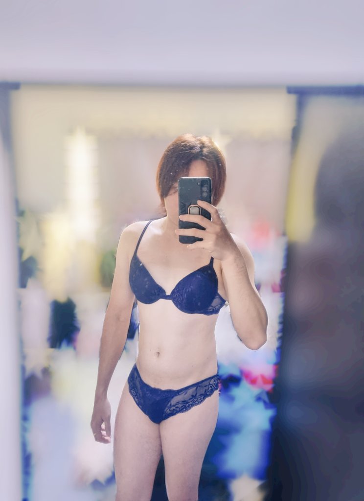 xiaoyunzzz's tweet photo. May your Monday blues not be so blue. 
#crossdresser #lingerie #cd #sgcd #伪娘cd #伪娘 #男の娘 https://t.co/DtoERegSNB