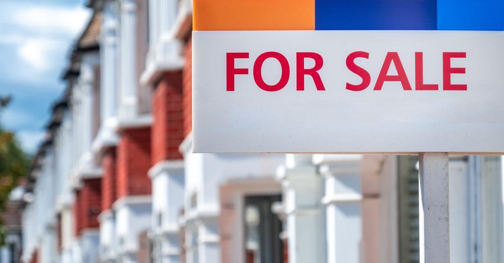 First-time buyers account for record third of all housing sales dlvr.it/T4tlXk