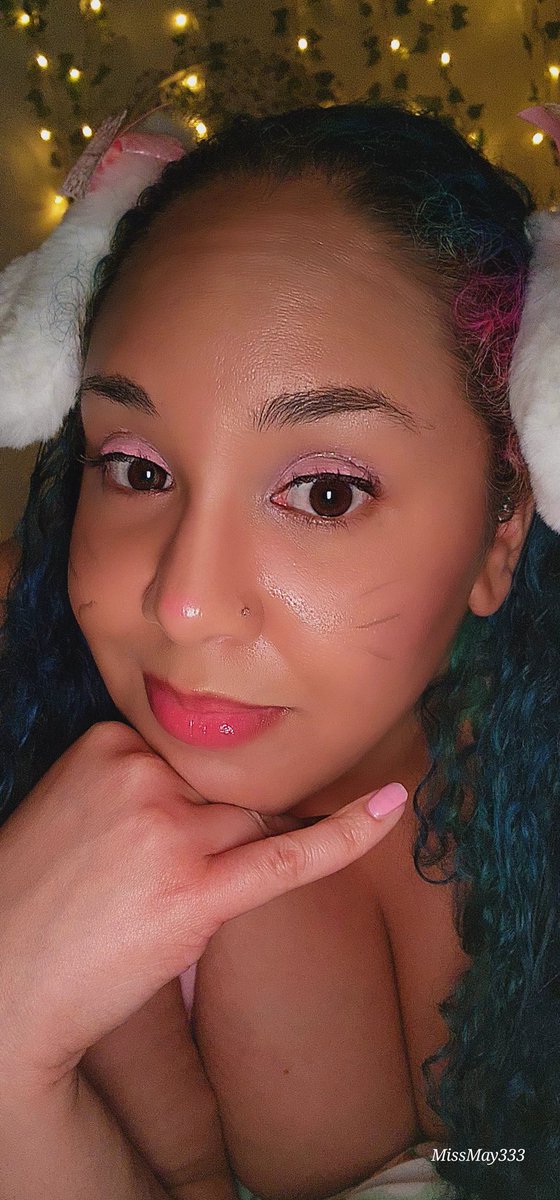 Hoppy Easter my loves! Hop on over to my page and see what this bunny got into for the holidays 🥕🐇🪷