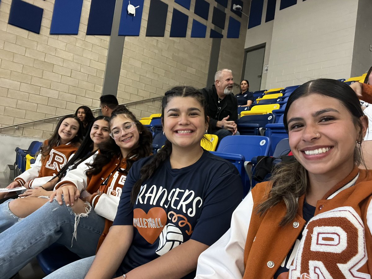 Thank you <a href="/ElCoaches/">Greater El Paso Girls Coaches Association</a> for celebrating and honoring these amazing young ladies for all their hard work this year.  <a href="/RiversideVB1/">Riverside Volleyball</a> is so proud of all of you! 🏐🧡💙 Thank you <a href="/iv_takes/">Irvin_Vazquez</a> <a href="/Prep1USA/">PREP1</a> for the group photo! 📸 Love it! #Riverside4ever <a href="/AlizaeDuran5/">Alizae Duran</a> <a href="/1haze_ee/">haze zamora 🪴</a> <a href="/diazdaisy17/">Daisy Diaz</a>