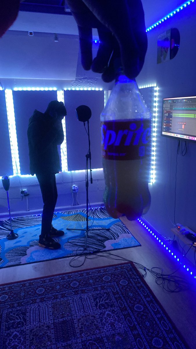 morallyrichal's tweet image. told bro im chillin rn ima pop my shit ina lil #llswipe❤️💤