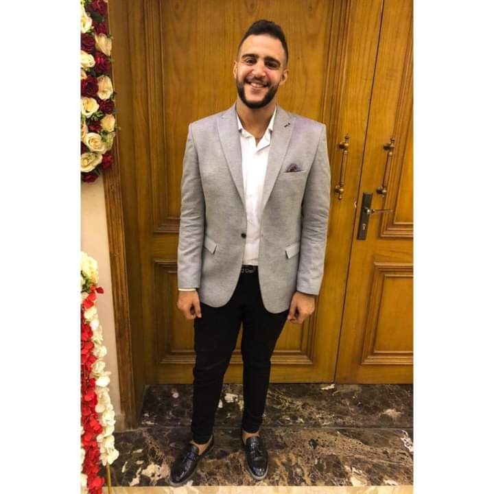 اللهم إن عبدك في ذمتك وحبل جوارك، فقه فتنة القبر، وعذاب النار، وأنت أهل الوفاء والحق، فاغفر له وارحمه، إنك أنت الغفور الرحيم.
اللهمّ آته برحمتك ورضاك، وقهِ فتنة القبر وعذابه، وآته برحمتك الأمن من عذابك حتّى تبعثه إلى جنّتك يا أرحم الرّاحمين.