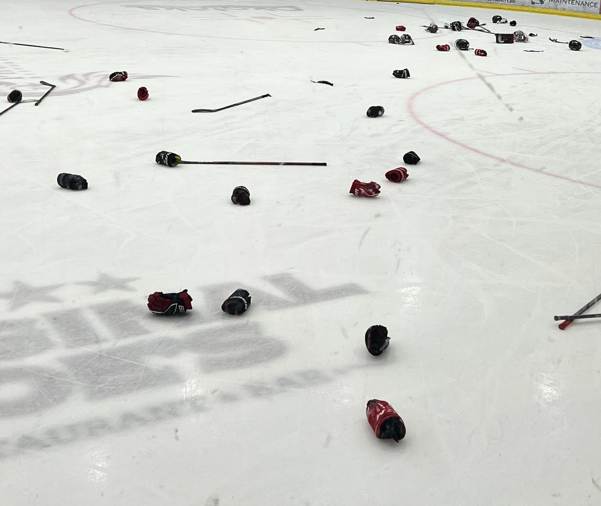 RDU18AAChiefs's tweet photo. Your U18AA Sutter Fund Chiefs are the 2023-2024 Provincial Champs!!
Way to go ladies! Way to go Coaches!!!🎉 https://t.co/yx05YxvYry