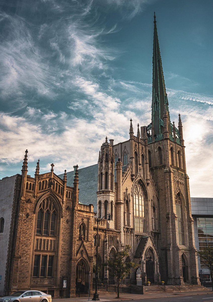 Happy Easter from Detroit! Did you know Detroit is sometimes referred to as the “City of Churches”? ⛪️🐰 In fact, at one time Detroit boasted more churches per square mile than any US city. ➡️Learn more: bit.ly/43NkYaT 📍📸Fort Street Presbyterian Church by @christmatt