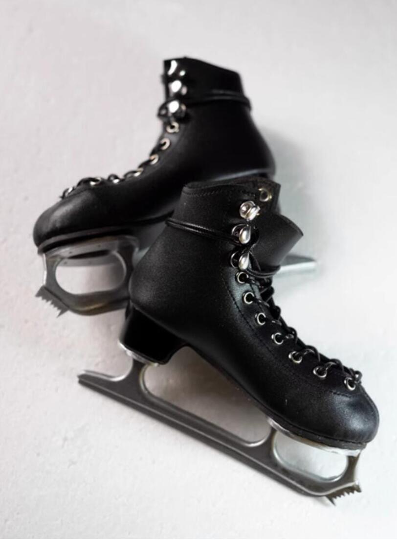 #更新情報

⛸️ドール用スケート靴　
⛸️ブラック/ホワイト色 
⛸️MSD/70サイズ人形用

➡️legenddoll.com/goods-37492.ht…

#ドールスケート靴 #スケート靴 #MSD