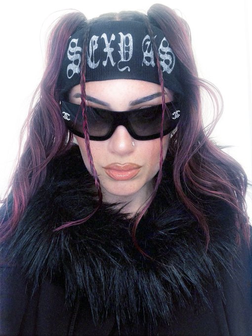 SEXY AS F*CK https://t.co/31BckXOPGw