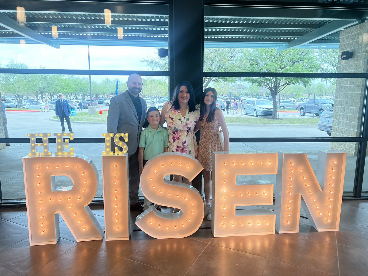 WeirClass's tweet image. He is Risen! ✝️🐰🌸🌷🐣