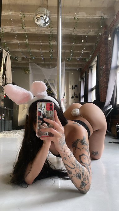 Some bunny loves you🐰💕🥕 https://t.co/ZDq0u0dnTd