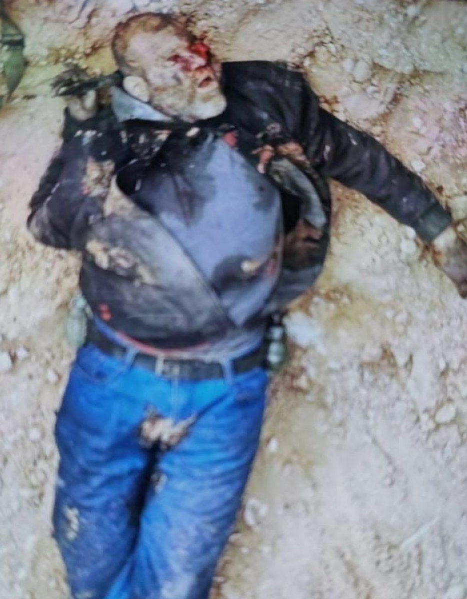 <a href="/Narasi_winda/">Narasi Winda</a> Beliau jg tewas Mayor Komando Hamas Raad Sa'ad. Sudah bukan rahasia Hamas menggunakan Rumah Sakit, Masjid, Sekolah untuk berlindung karena mereka tahu itu tempat yg tidak akan diserang zionis 🇮🇱, termasuk menggunakan ambulans untuk melarikan diri eehh ketauan