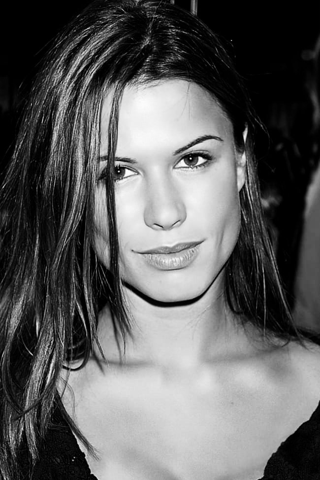 #RhonaMitra